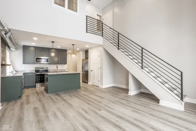 $2,000 | 108 West Main Street, Unit B, Thorntown, IN 46071