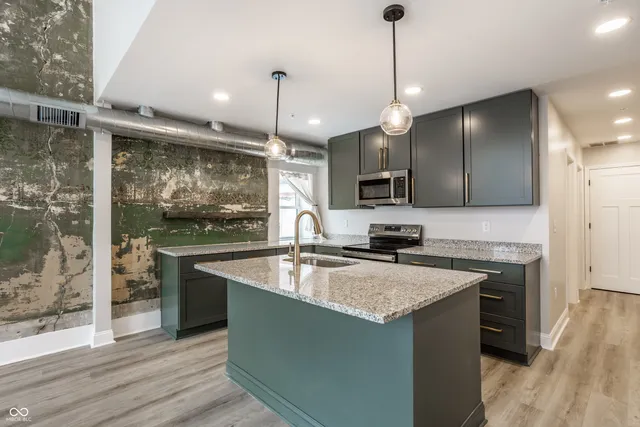 $2,000 | 108 West Main Street, Unit B, Thorntown, IN 46071