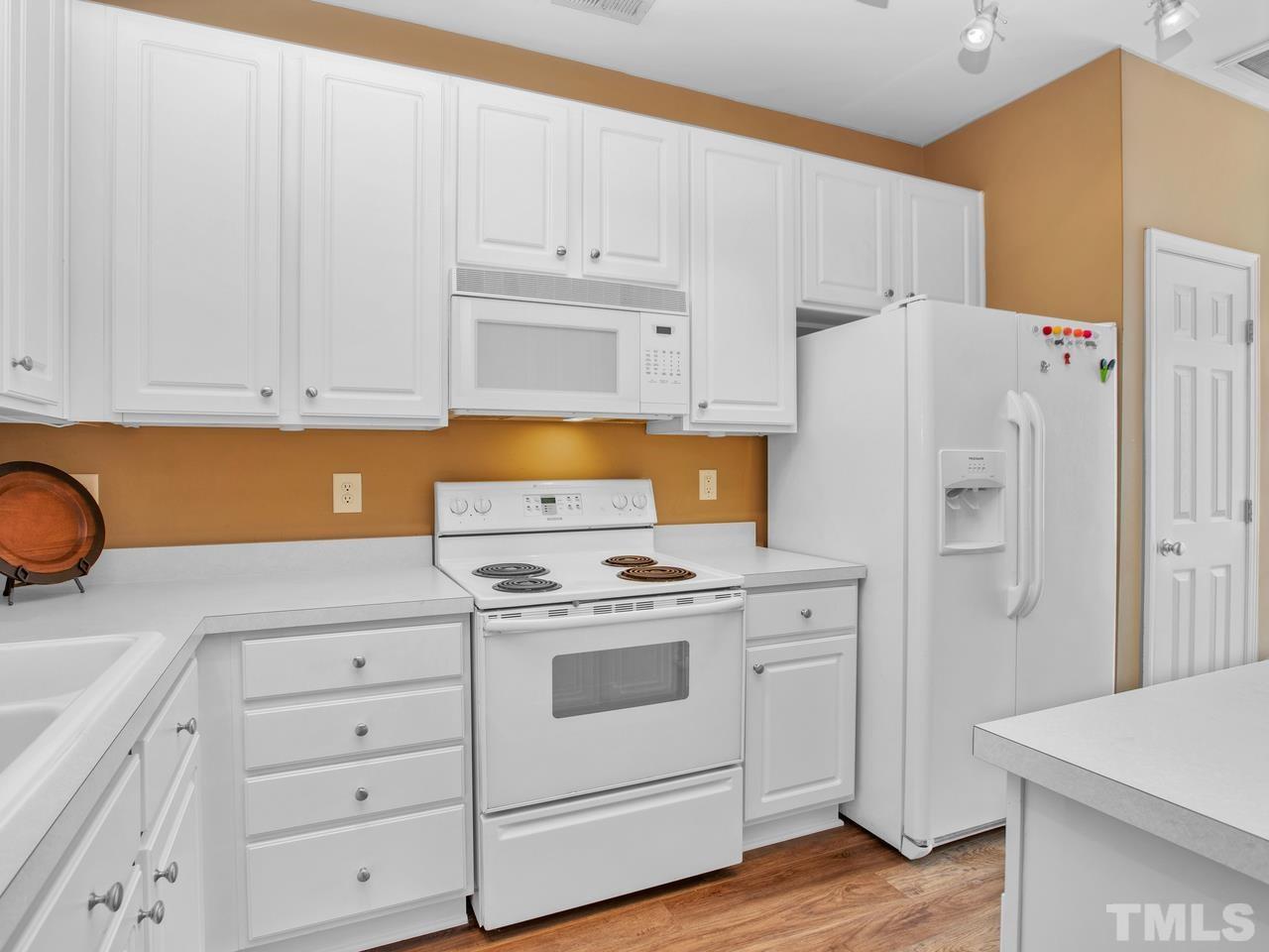 8233 City Loft Court Raleigh, NC 27613 - Photo 4 of 23