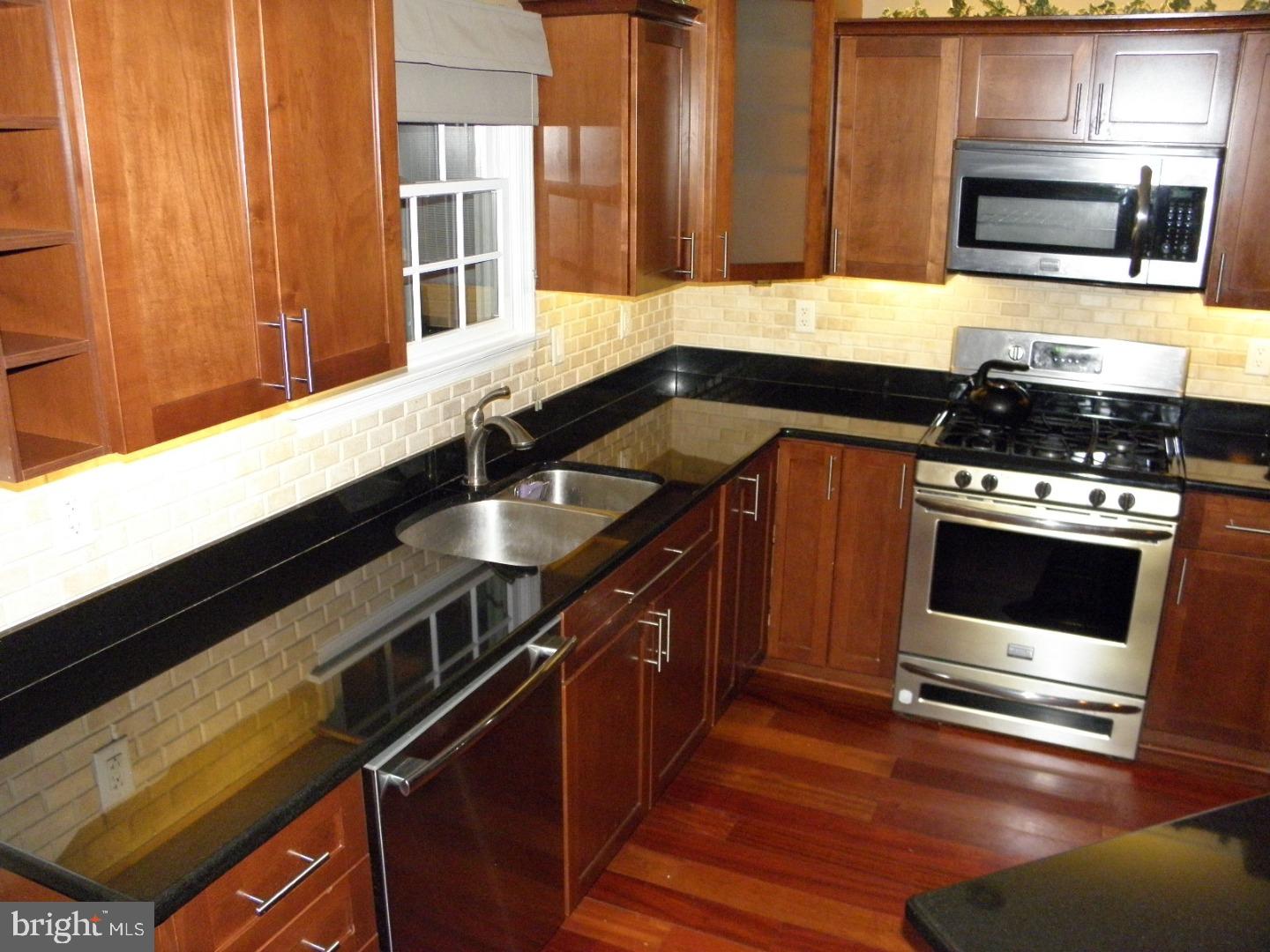 36 Linden Road Burlington, NJ 08016 - Photo 6 of 25 Kitchen