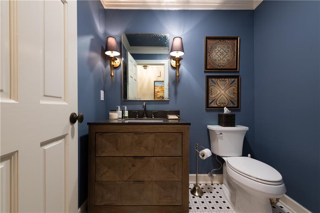 4220 Exeter Close Northwest Atlanta, GA 30327 - Photo 23 of 61