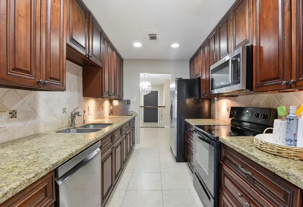 $260,000 | 13132 Trail Hollow Drive, Unit 3132, Houston, TX 77079