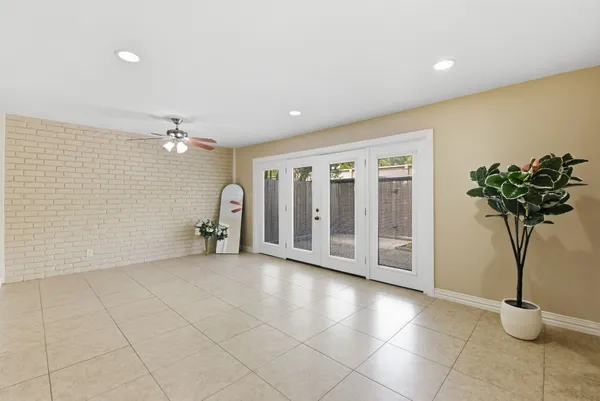 $260,000 | 13132 Trail Hollow Drive, Unit 3132, Houston, TX 77079