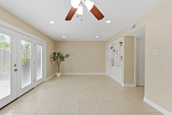 $260,000 | 13132 Trail Hollow Drive, Unit 3132, Houston, TX 77079