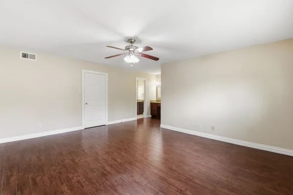 $260,000 | 13132 Trail Hollow Drive, Unit 3132, Houston, TX 77079