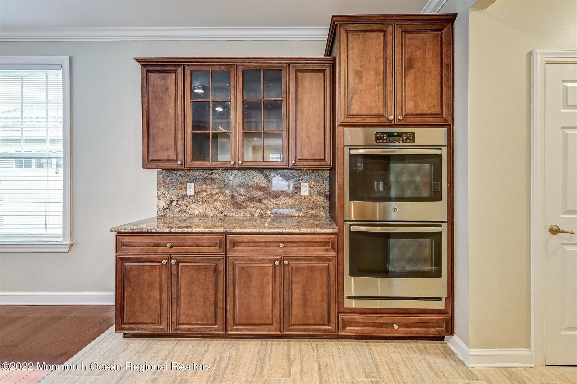 25 Comtois Road Manalapan, NJ 07726 - Photo 14 of 46 14-20521233