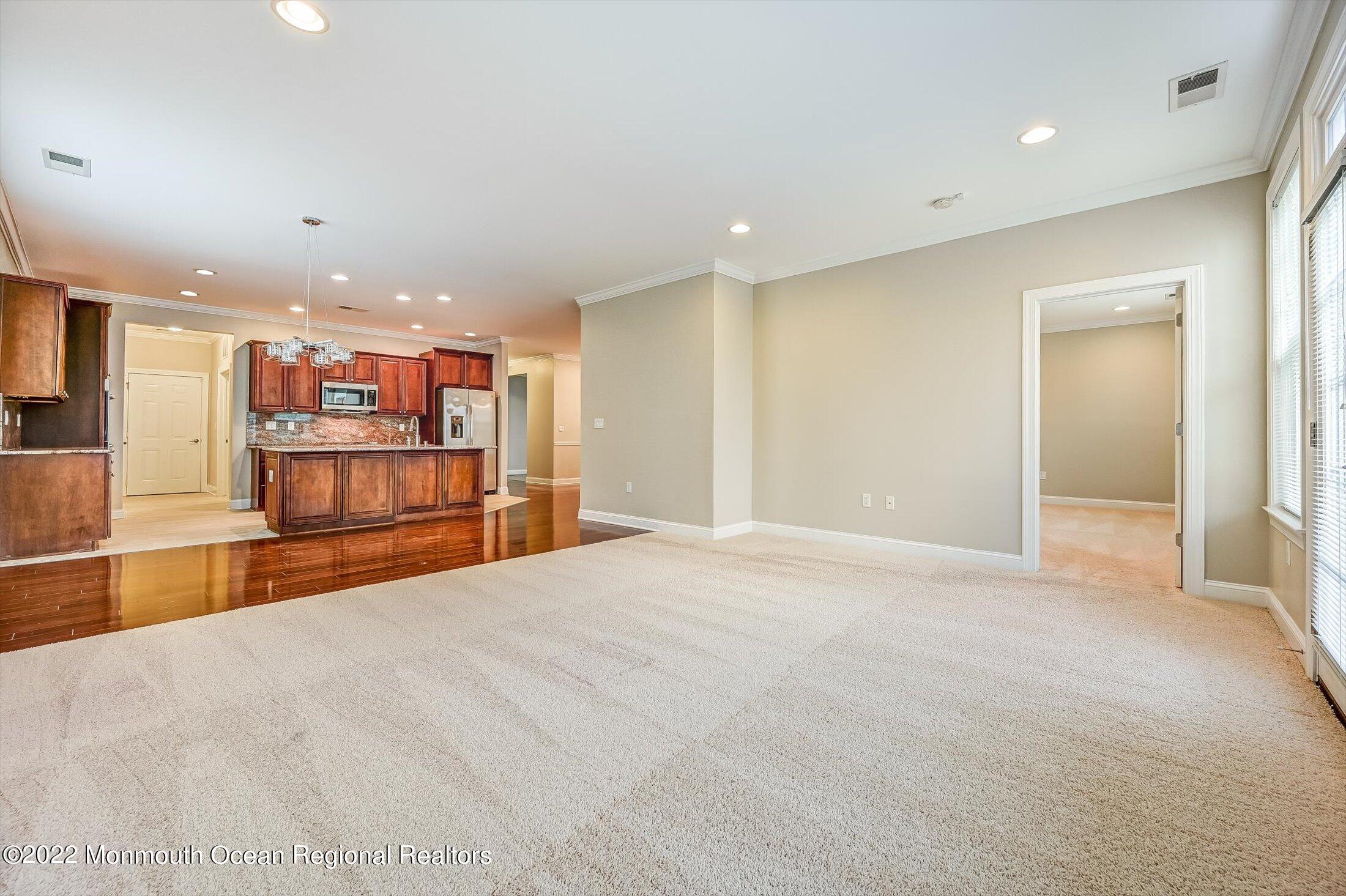 25 Comtois Road Manalapan, NJ 07726 - Photo 20 of 46 20-20521273