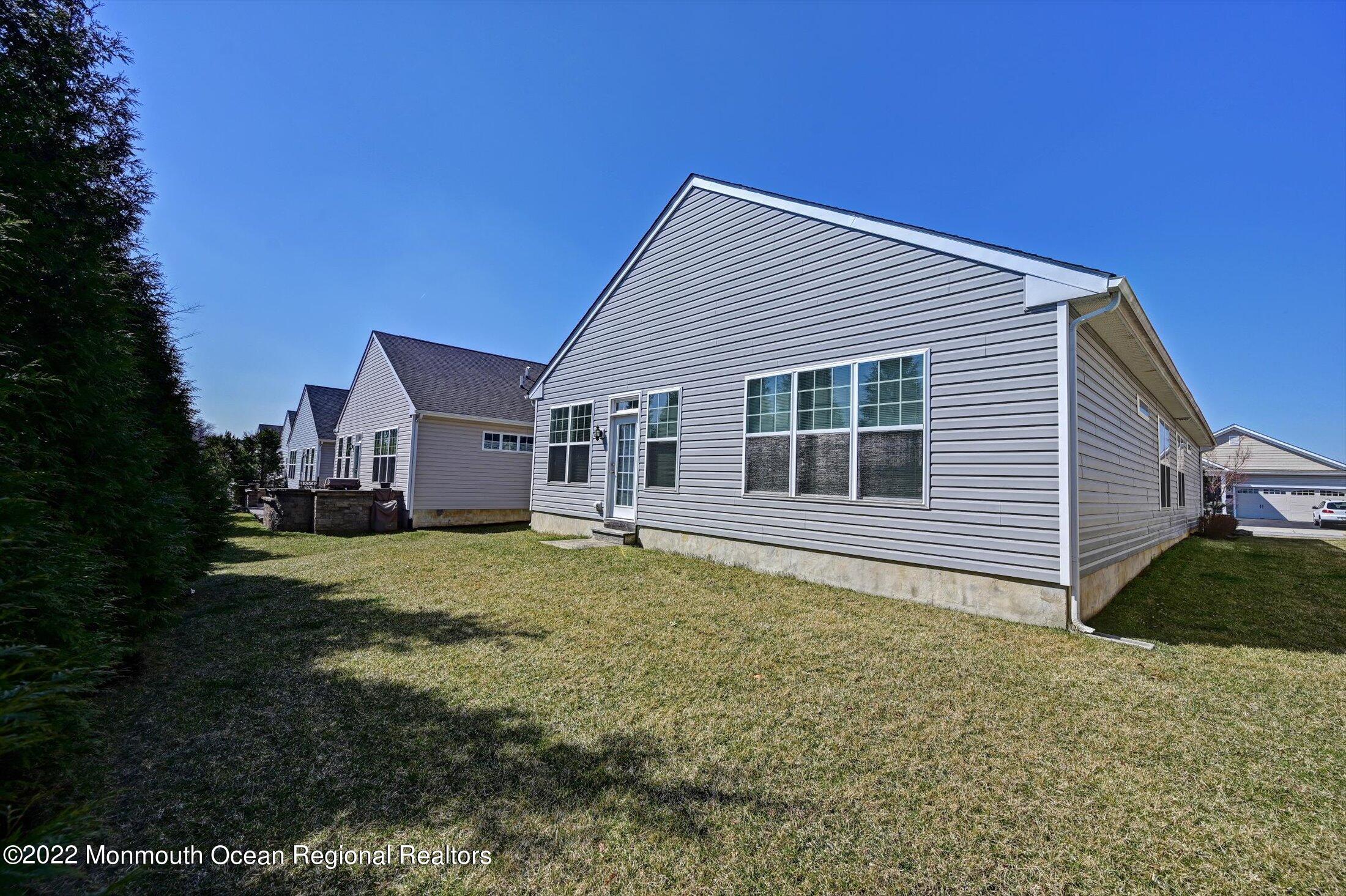25 Comtois Road Manalapan, NJ 07726 - Photo 29 of 46 29-20521396
