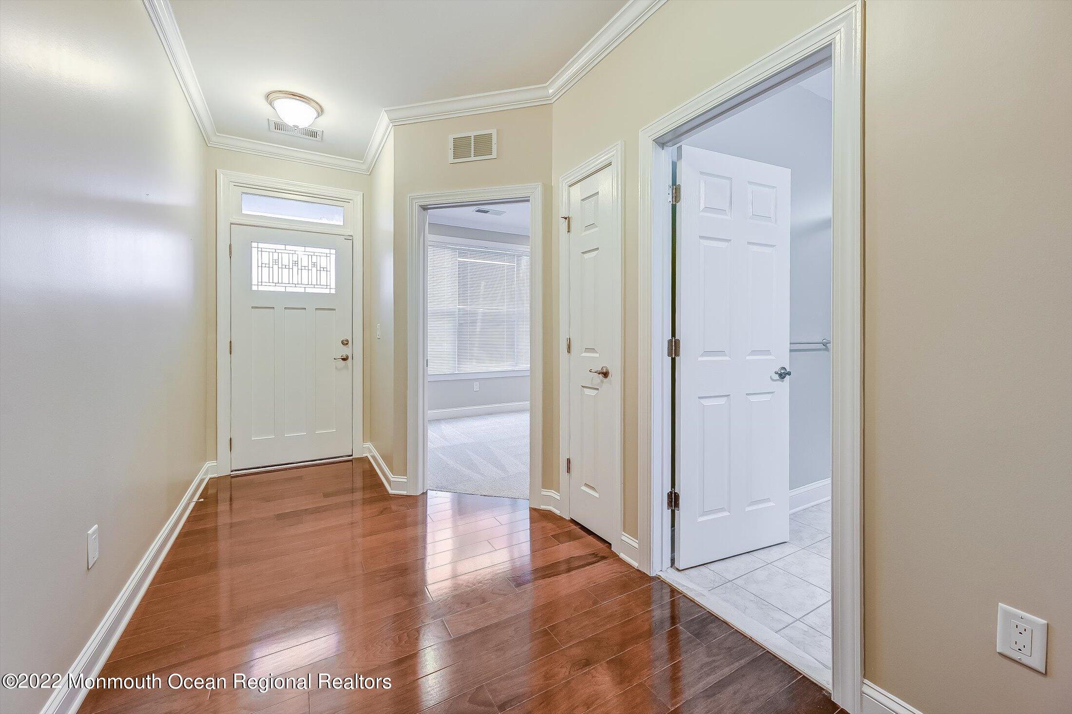 25 Comtois Road Manalapan, NJ 07726 - Photo 3 of 46 03-20521188