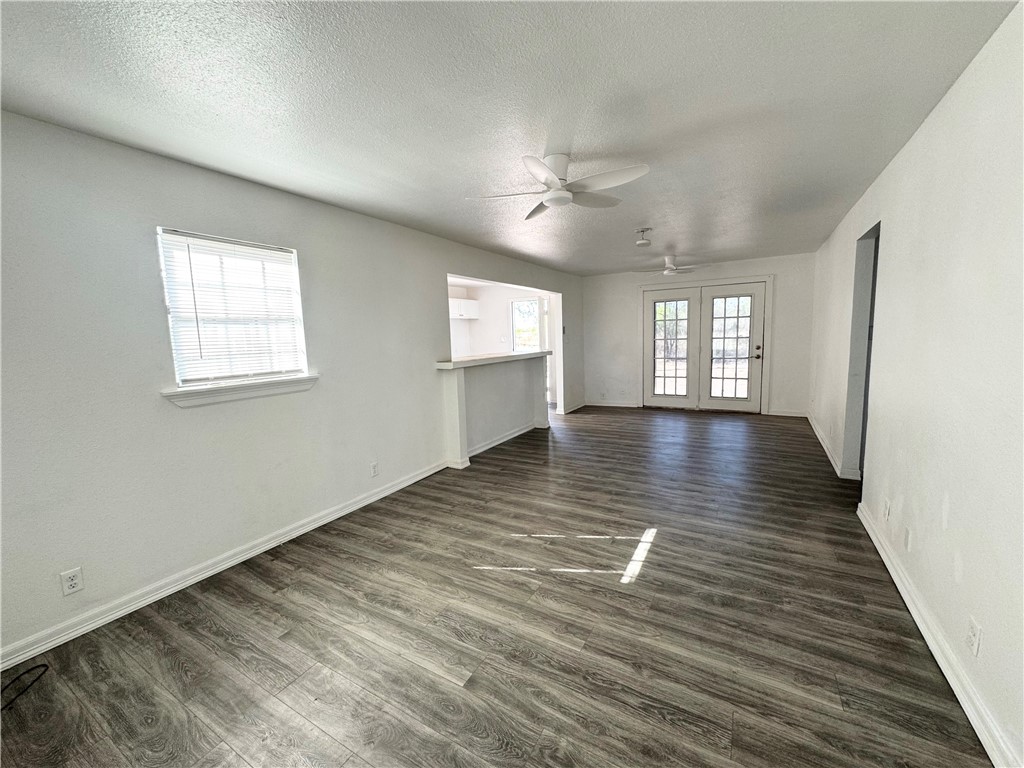 313 St Joseph Street Alice, TX 78332 - Photo 3 of 10