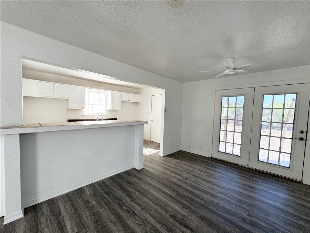 313 St Joseph Street Alice, TX 78332 - Photo 6 of 10