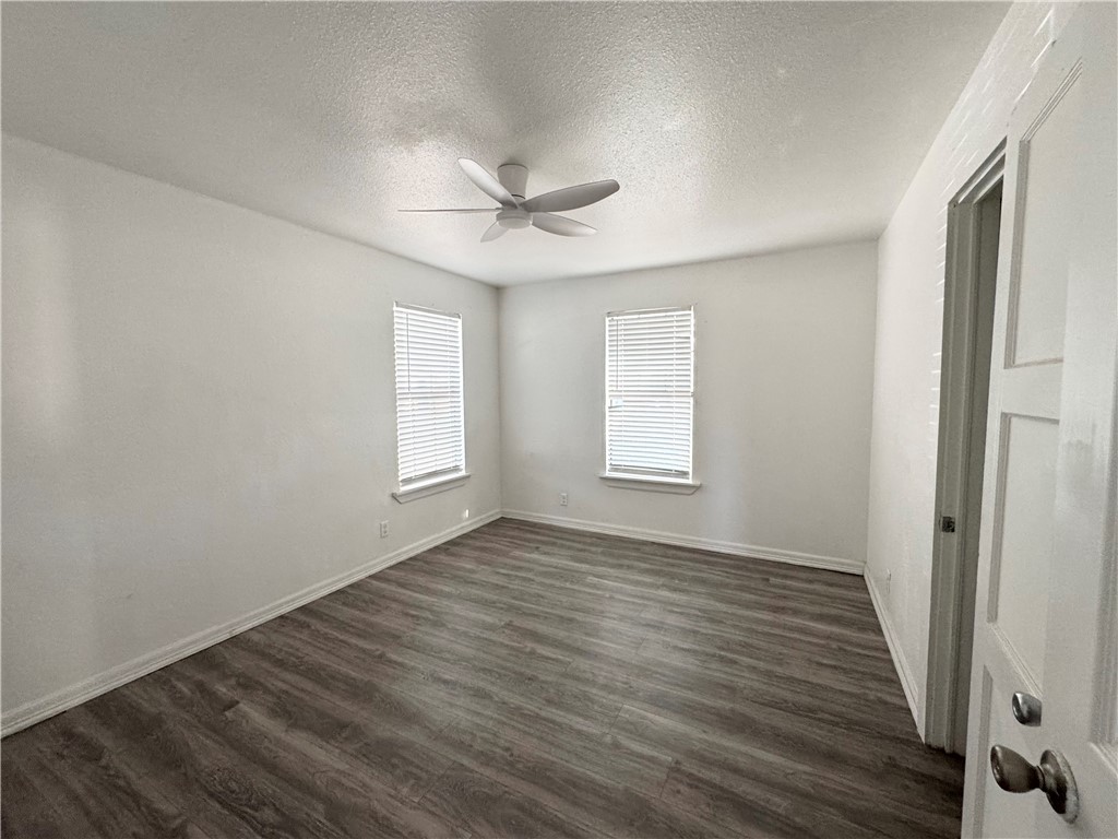 313 St Joseph Street Alice, TX 78332 - Photo 9 of 10