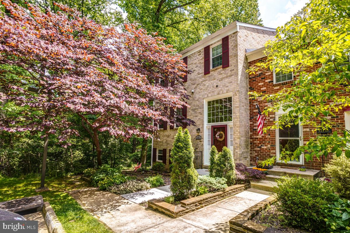 11711 Stillbrook Court Reston, VA 20191 - Photo 3 of 49