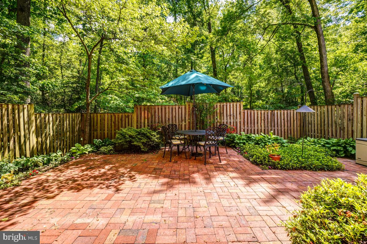 11711 Stillbrook Court Reston, VA 20191 - Photo 45 of 49 Outdoor Oasis