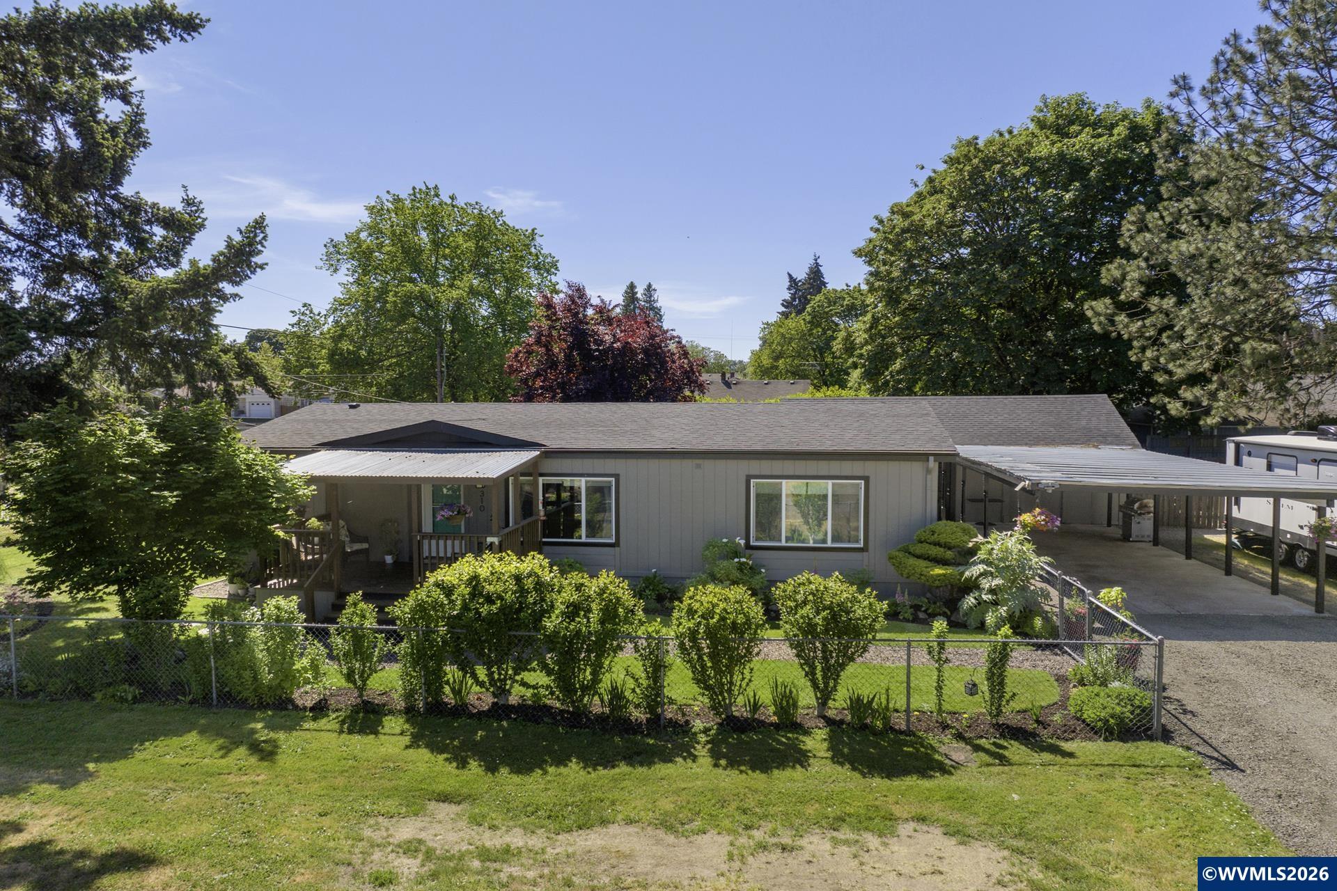 310 Chicago Street Northeast Albany, OR 97321 - Photo 4 of 48