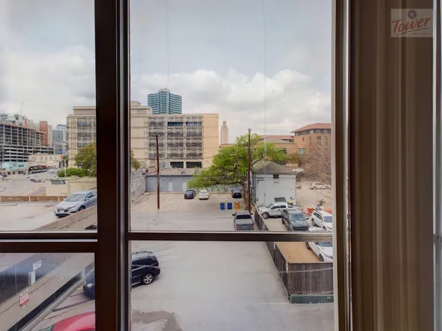 $1,995 | 1800 Lavaca Street, Unit 308, Austin, TX 78701
