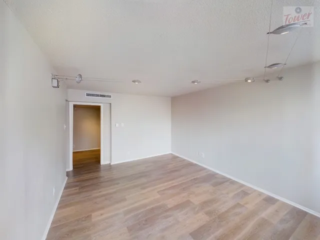 $1,995 | 1800 Lavaca Street, Unit 308, Austin, TX 78701