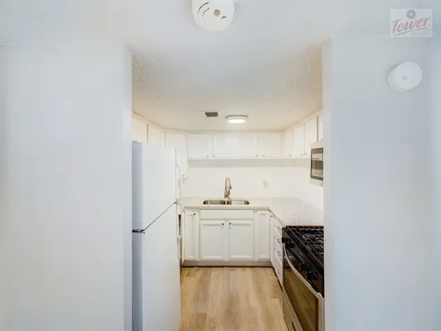 $1,995 | 1800 Lavaca Street, Unit 308, Austin, TX 78701