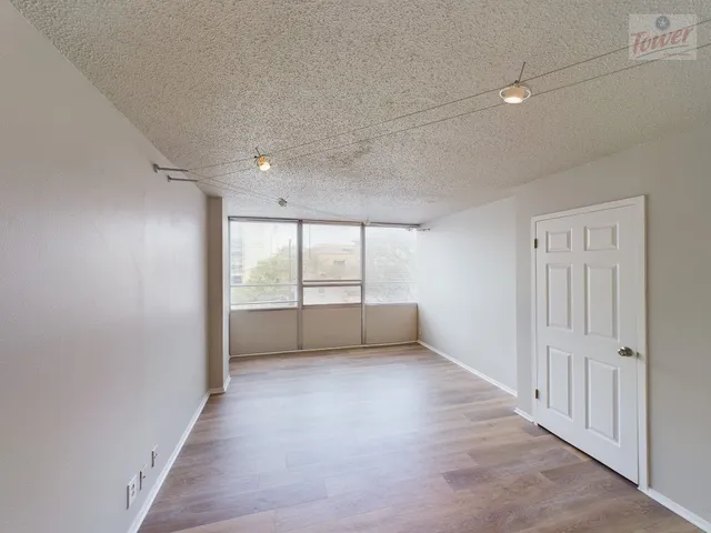 $1,995 | 1800 Lavaca Street, Unit 308, Austin, TX 78701