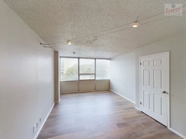 $1,995 | 1800 Lavaca Street, Unit 308, Austin, TX 78701