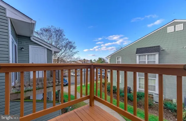 $2,200 | 8617 C Beekman Place, Alexandria, VA 22309