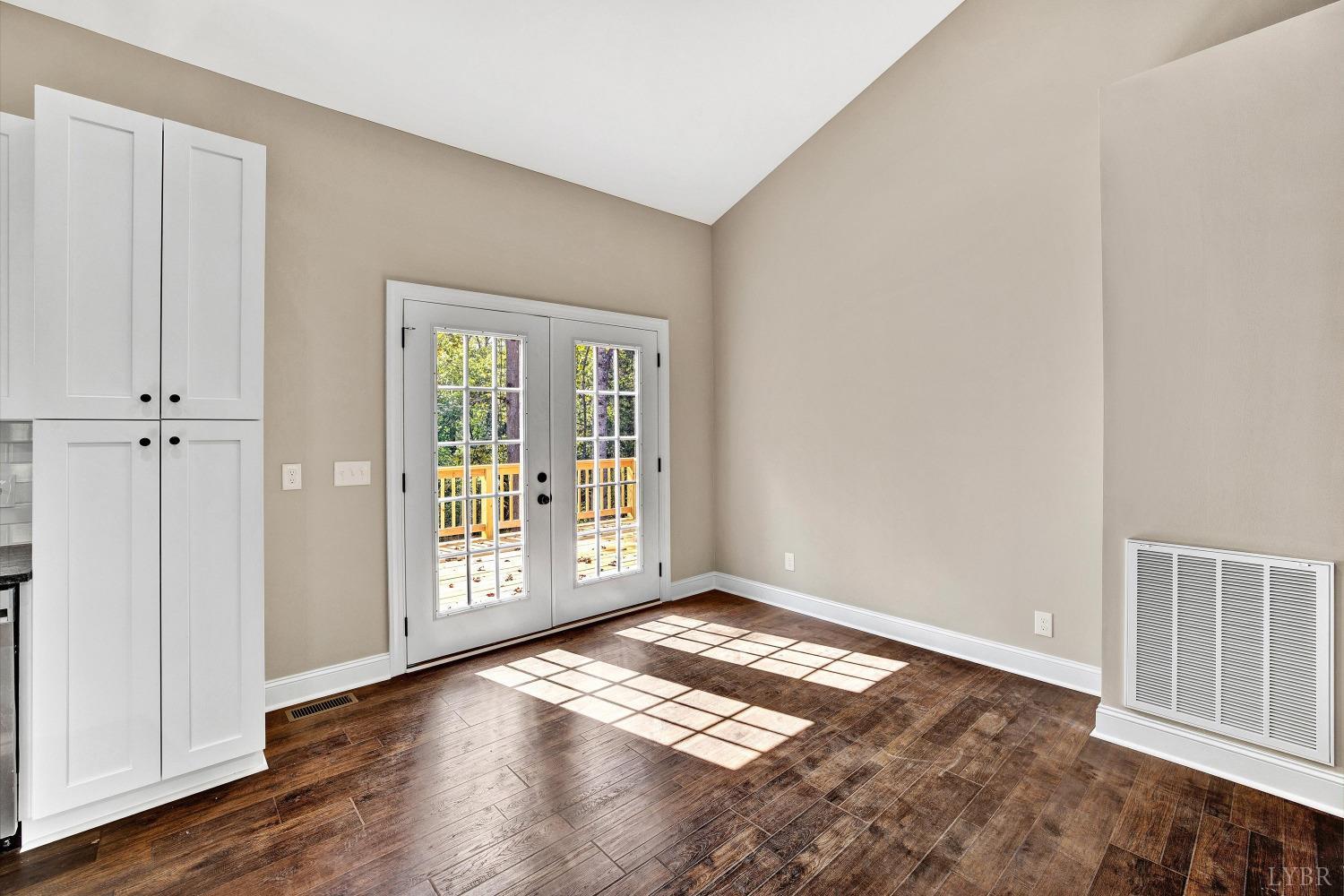 1522 Perennial Lane Goode, VA 24556 - Photo 13 of 48