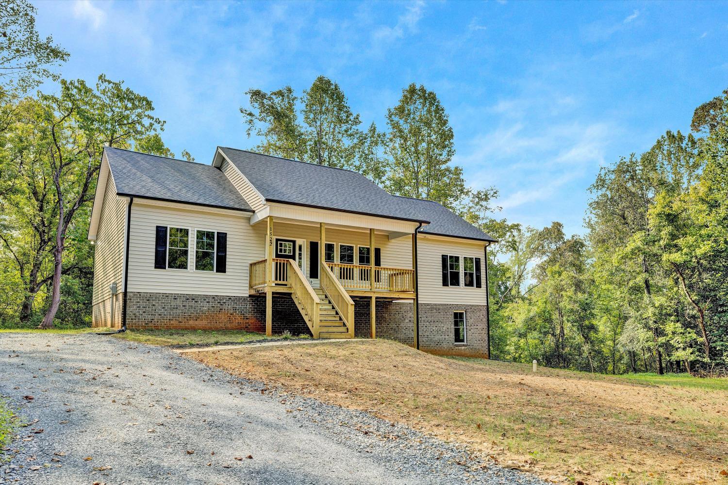 1522 Perennial Lane Goode, VA 24556 - Photo 2 of 48