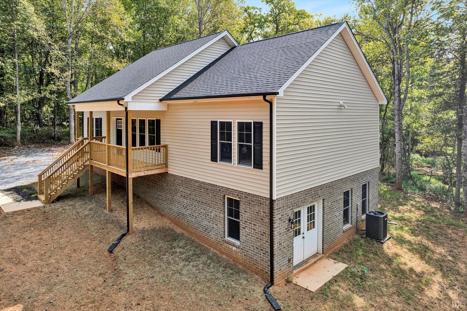 1522 Perennial Lane Goode, VA 24556 - Photo 42 of 48