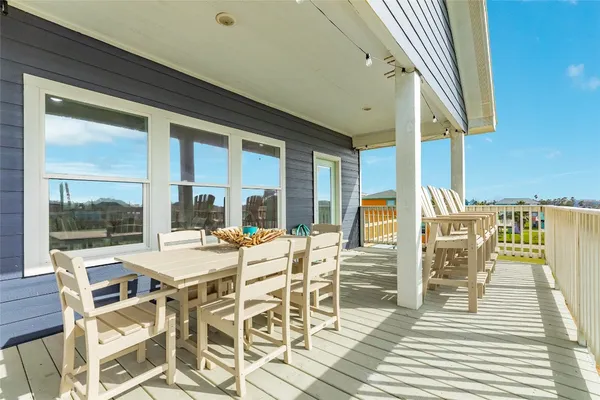 $695,000 | 312 Seabean Street, Surfside Beach, TX 77541