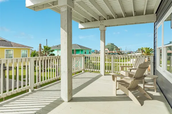 $695,000 | 312 Seabean Street, Surfside Beach, TX 77541