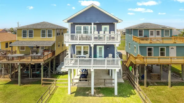 $695,000 | 312 Seabean Street, Surfside Beach, TX 77541