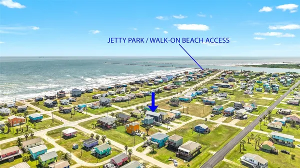 $695,000 | 312 Seabean Street, Surfside Beach, TX 77541