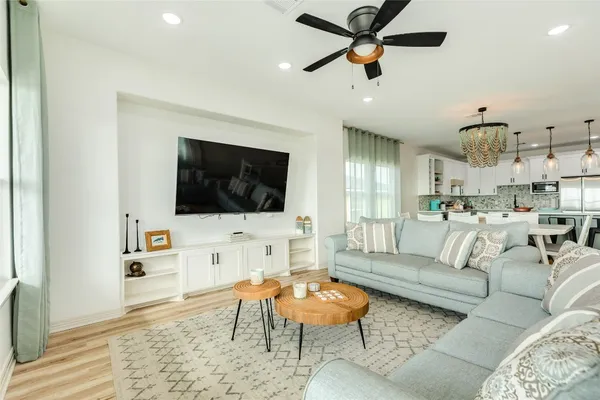 $695,000 | 312 Seabean Street, Surfside Beach, TX 77541