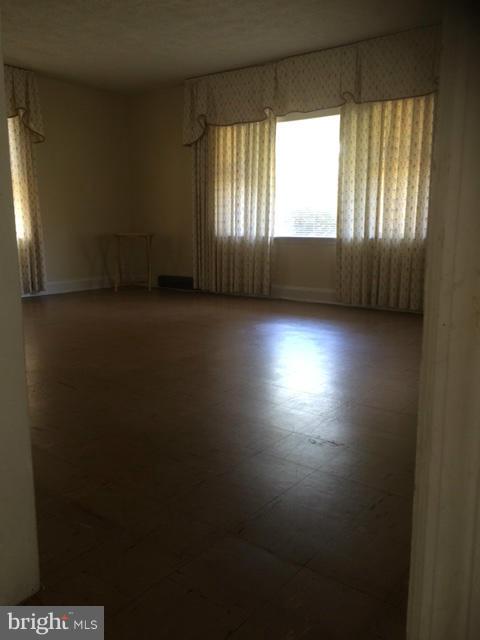 216 Stevens Road Baltimore, MD 21220 - Photo 11 of 21 Living Room