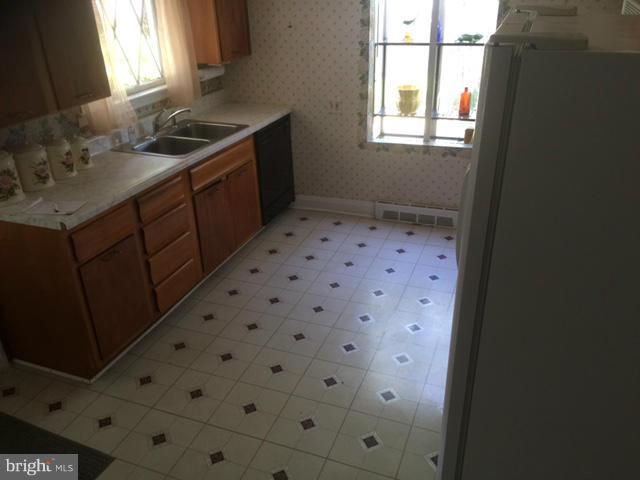 216 Stevens Road Baltimore, MD 21220 - Photo 9 of 21 Kitchen