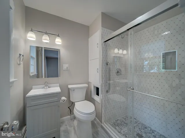 $3,250 | 705 Main Drive, Herndon, VA 20170