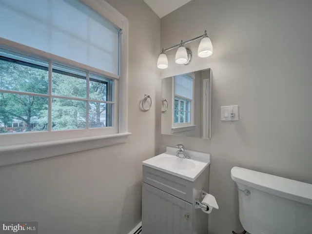 $3,250 | 705 Main Drive, Herndon, VA 20170