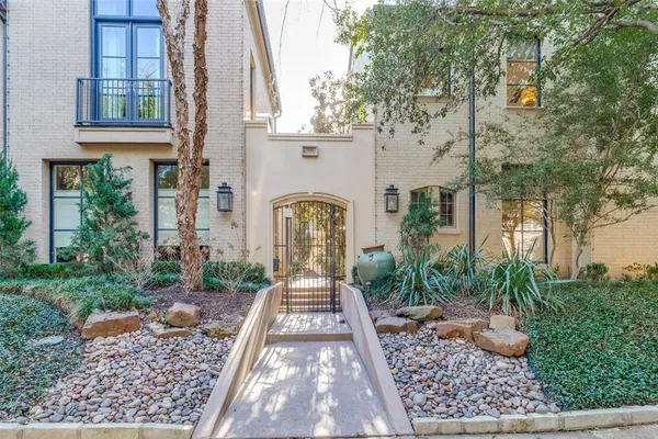 $1,675,000 | 3816 Hawthorne Avenue, Unit B, Dallas, TX 75219