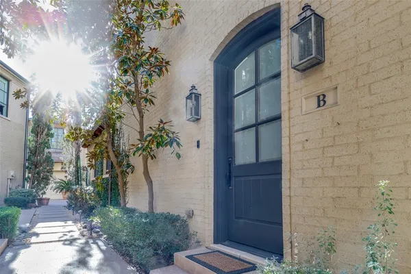 $1,675,000 | 3816 Hawthorne Avenue, Unit B, Dallas, TX 75219