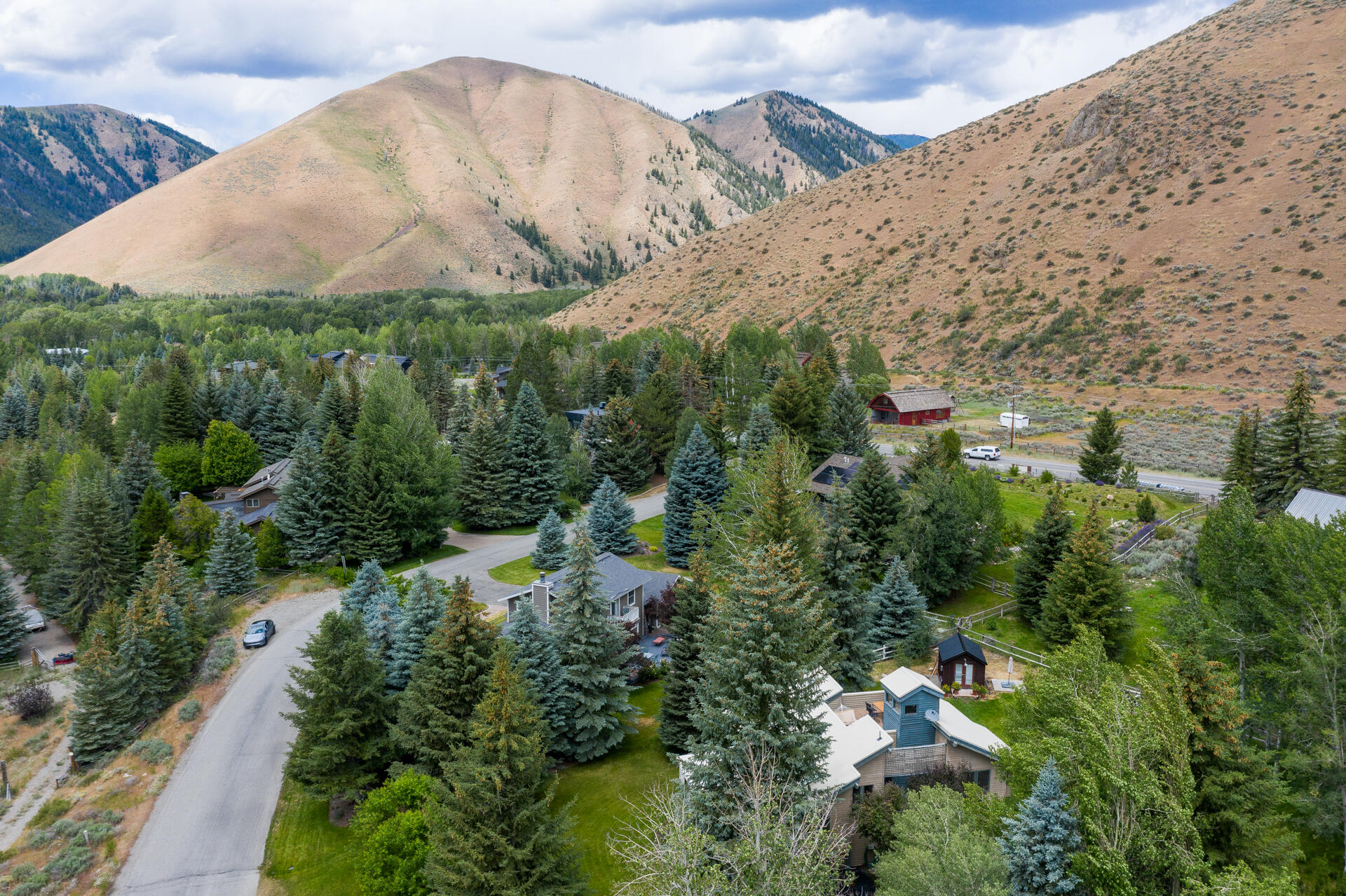 109 Willoway Road Hailey, ID 83333 - Photo 18 of 25 Aerial toward Greenhorn/Bald Mt