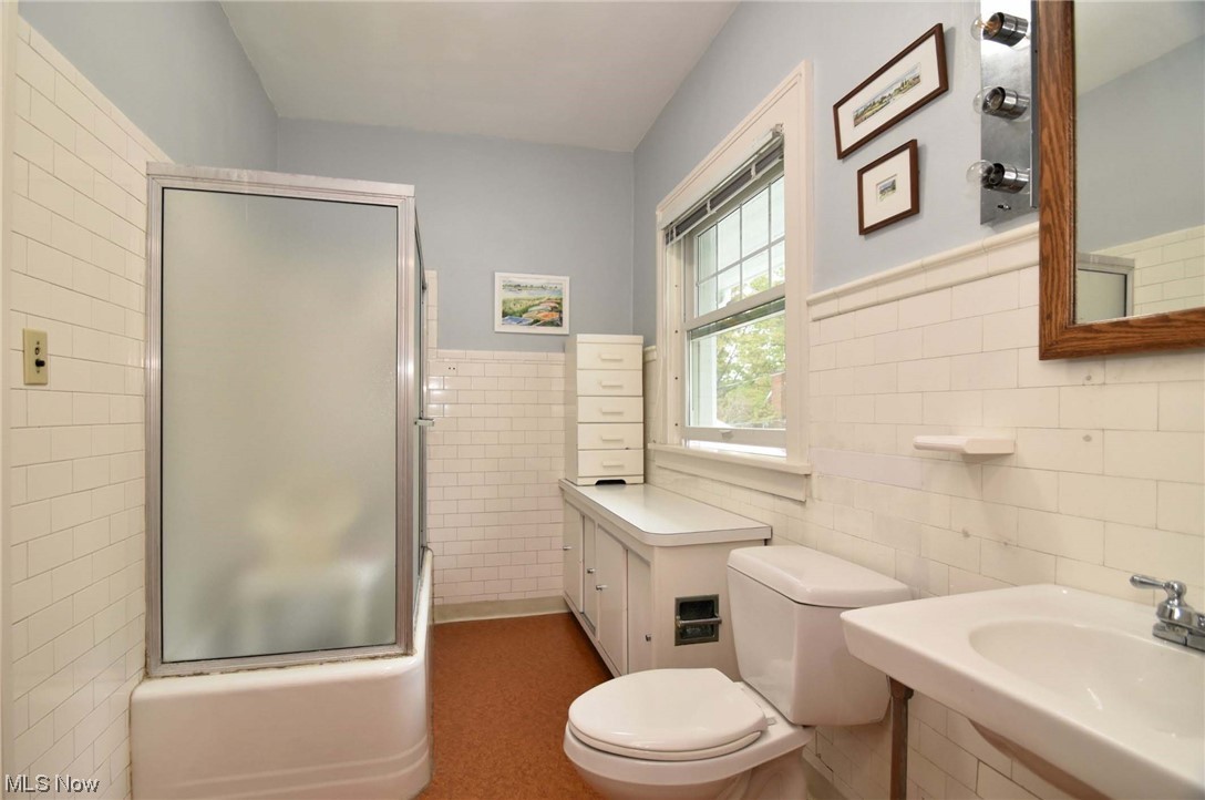 2866 Sedgewick Road Cleveland, OH 44120 - Photo 25 of 35 Gallery Image 25