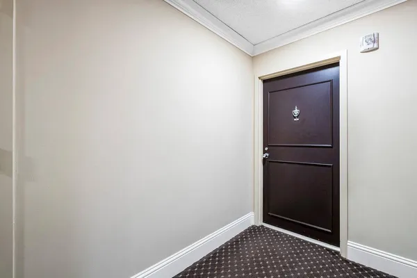 $2,100 | 2400 Presidential Way, Unit 1706, West Palm Beach, FL 33401