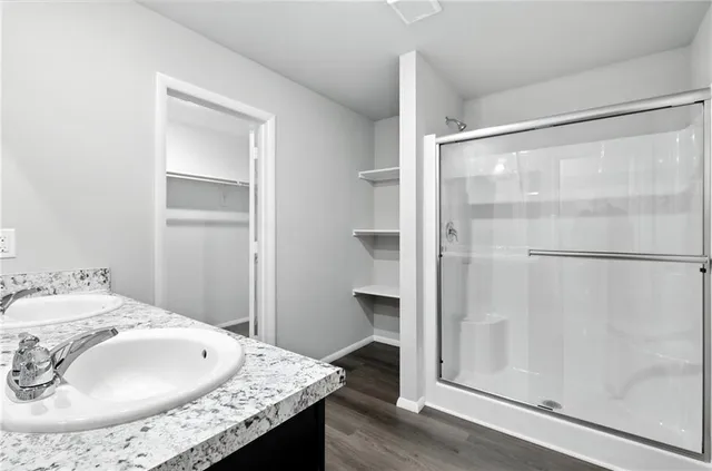 $299,165 | 466 Rock Creek Drive, Tonganoxie, KS 66086