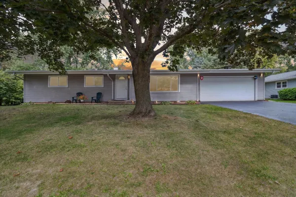 $439,900 | 662 French Glen, Oregon, WI 53575