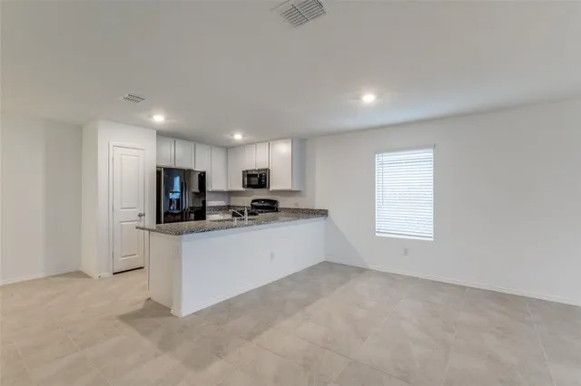 $1,849 | 609 Vicksburg Drive, Ennis, TX 75119