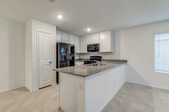 $1,849 | 609 Vicksburg Drive, Ennis, TX 75119