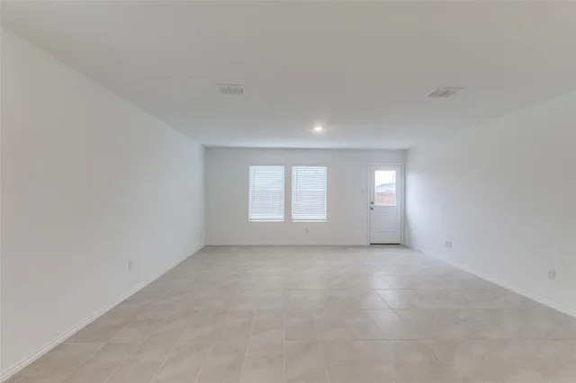 $1,849 | 609 Vicksburg Drive, Ennis, TX 75119