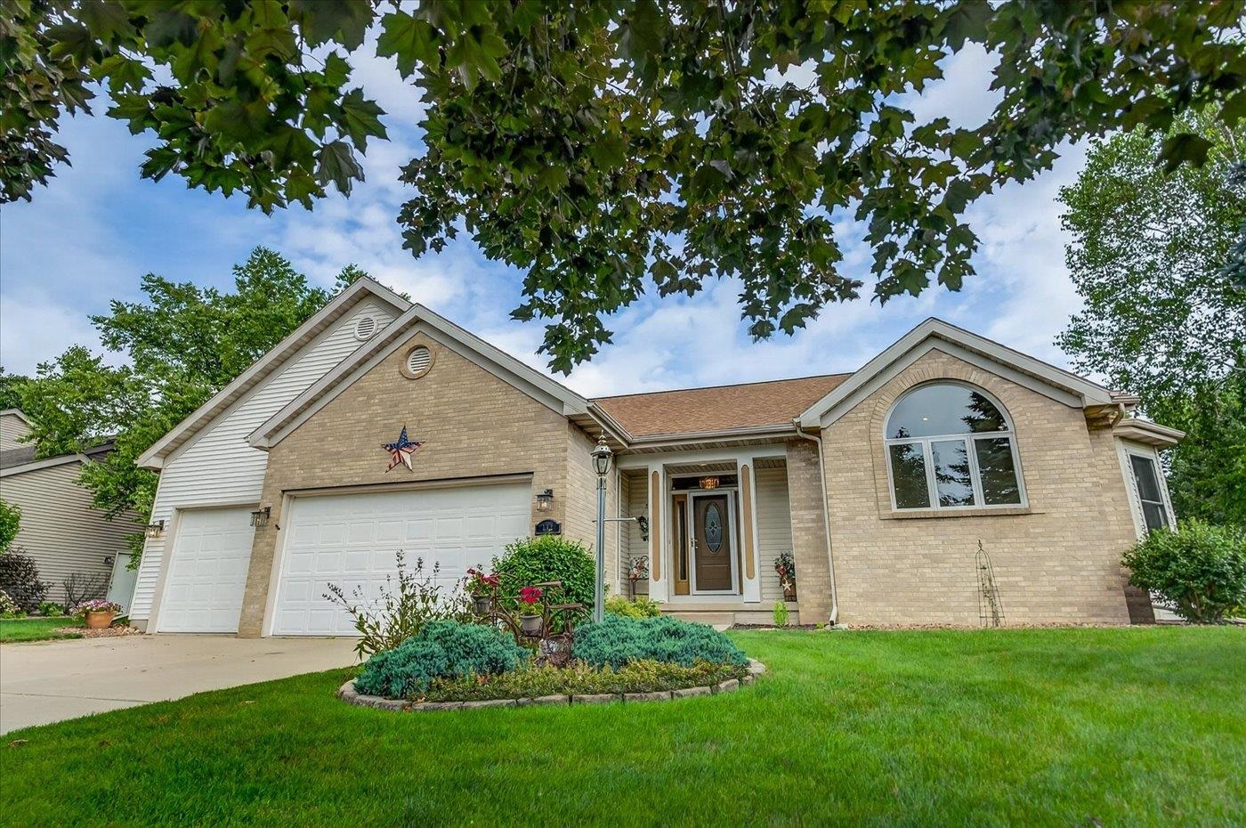 712 Brook Street DeForest, WI 53532 - Photo 1 of 88