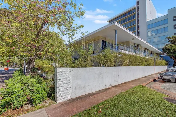 $1,600 | 1685 Jefferson Avenue, Unit 15, Miami Beach, FL 33139