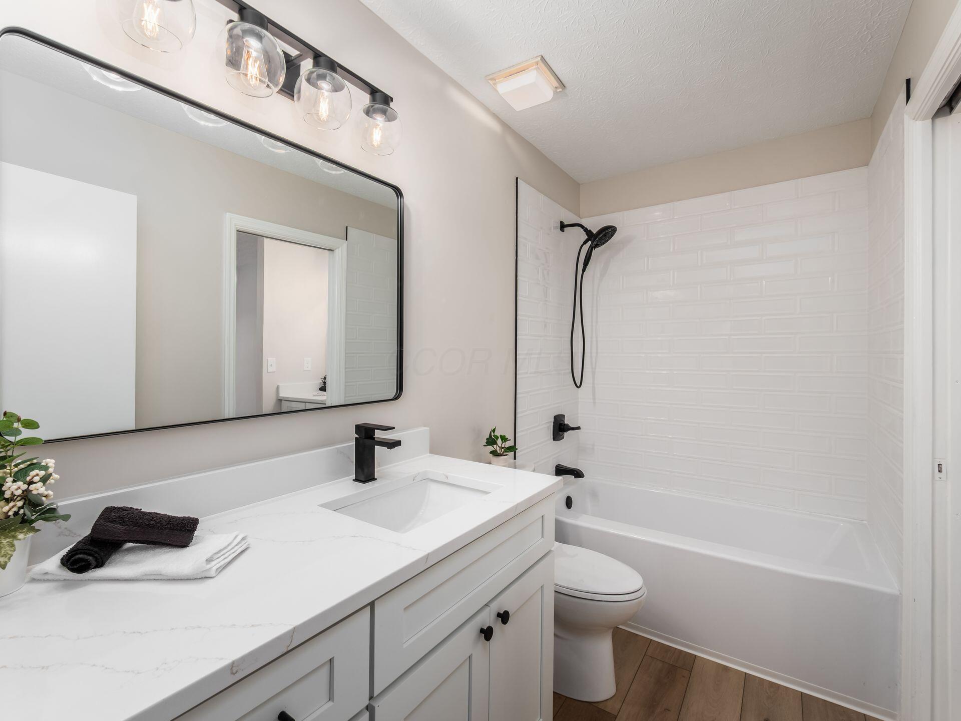 449 Senate Avenue Delaware, OH 43015 - Photo 20 of 31 Full Bath